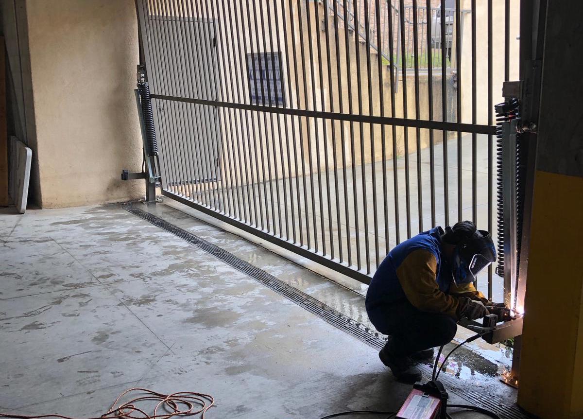 Garage Door & Gate Repair
